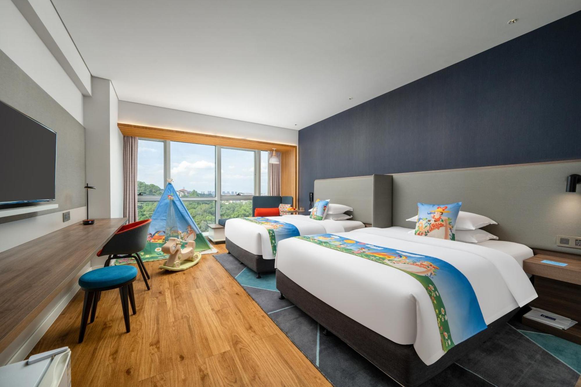 Holiday Inn Express Jiangmen Jianghai By Ihg Exterior photo