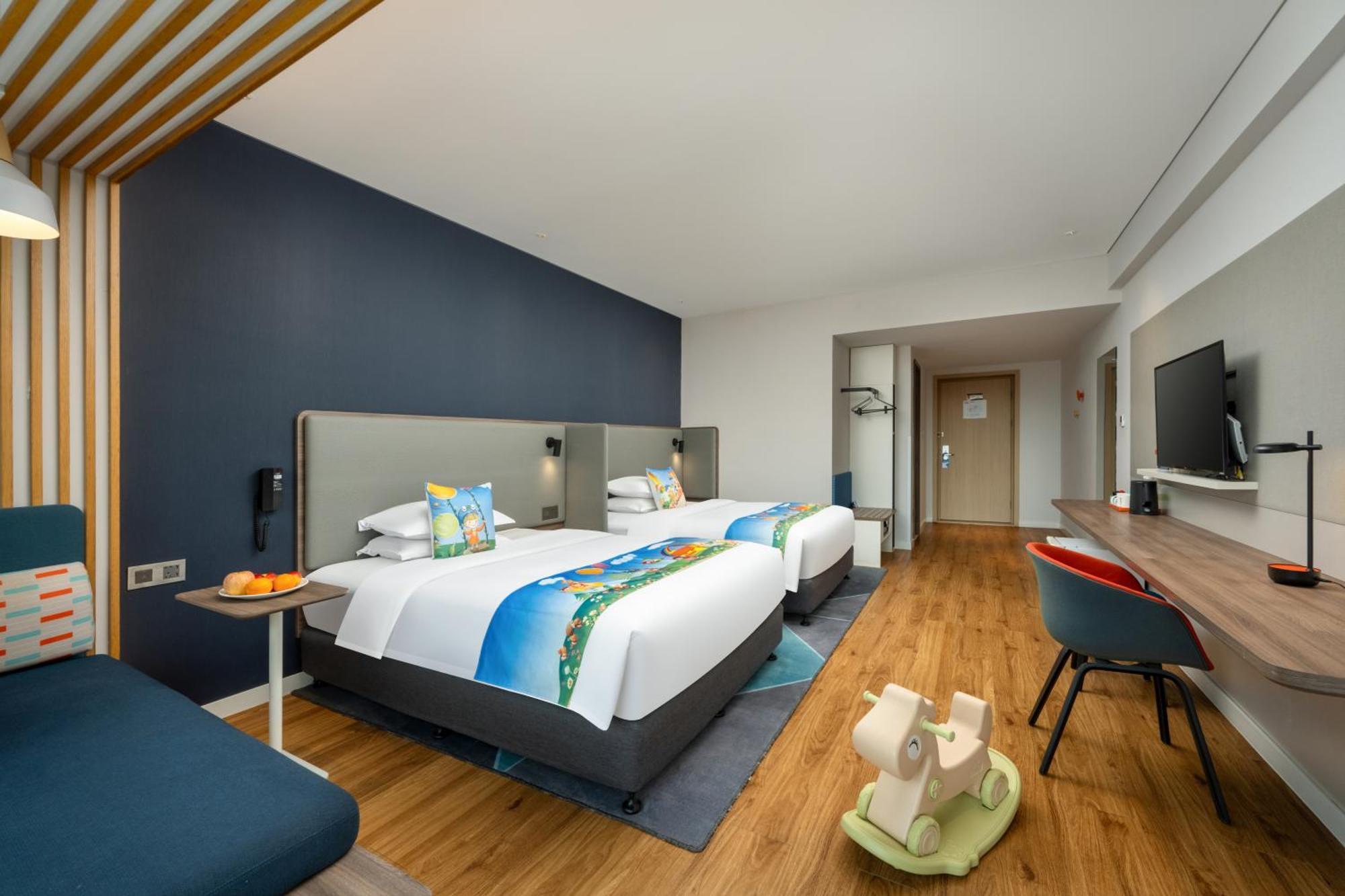 Holiday Inn Express Jiangmen Jianghai By Ihg Exterior photo