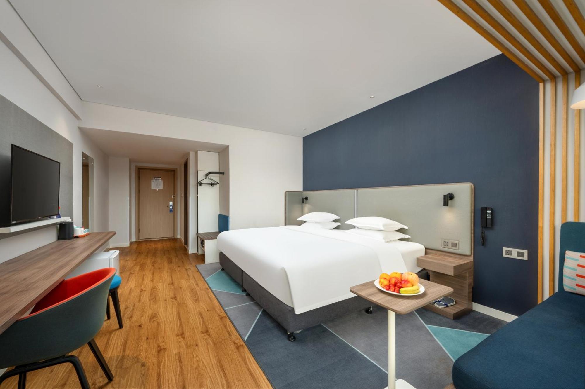 Holiday Inn Express Jiangmen Jianghai By Ihg Exterior photo