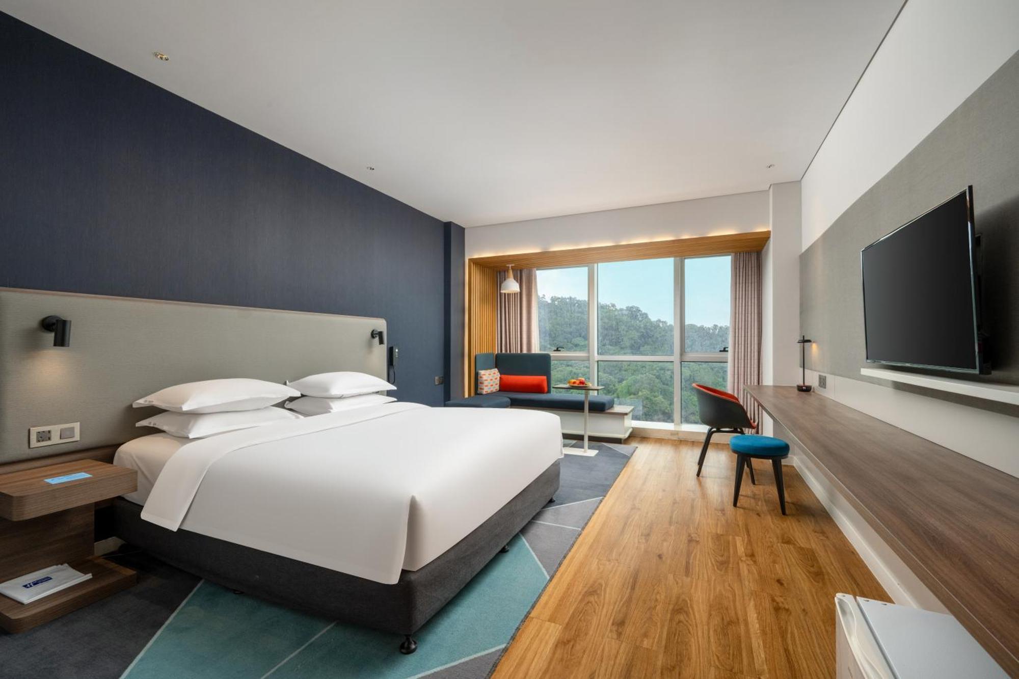 Holiday Inn Express Jiangmen Jianghai By Ihg Exterior photo