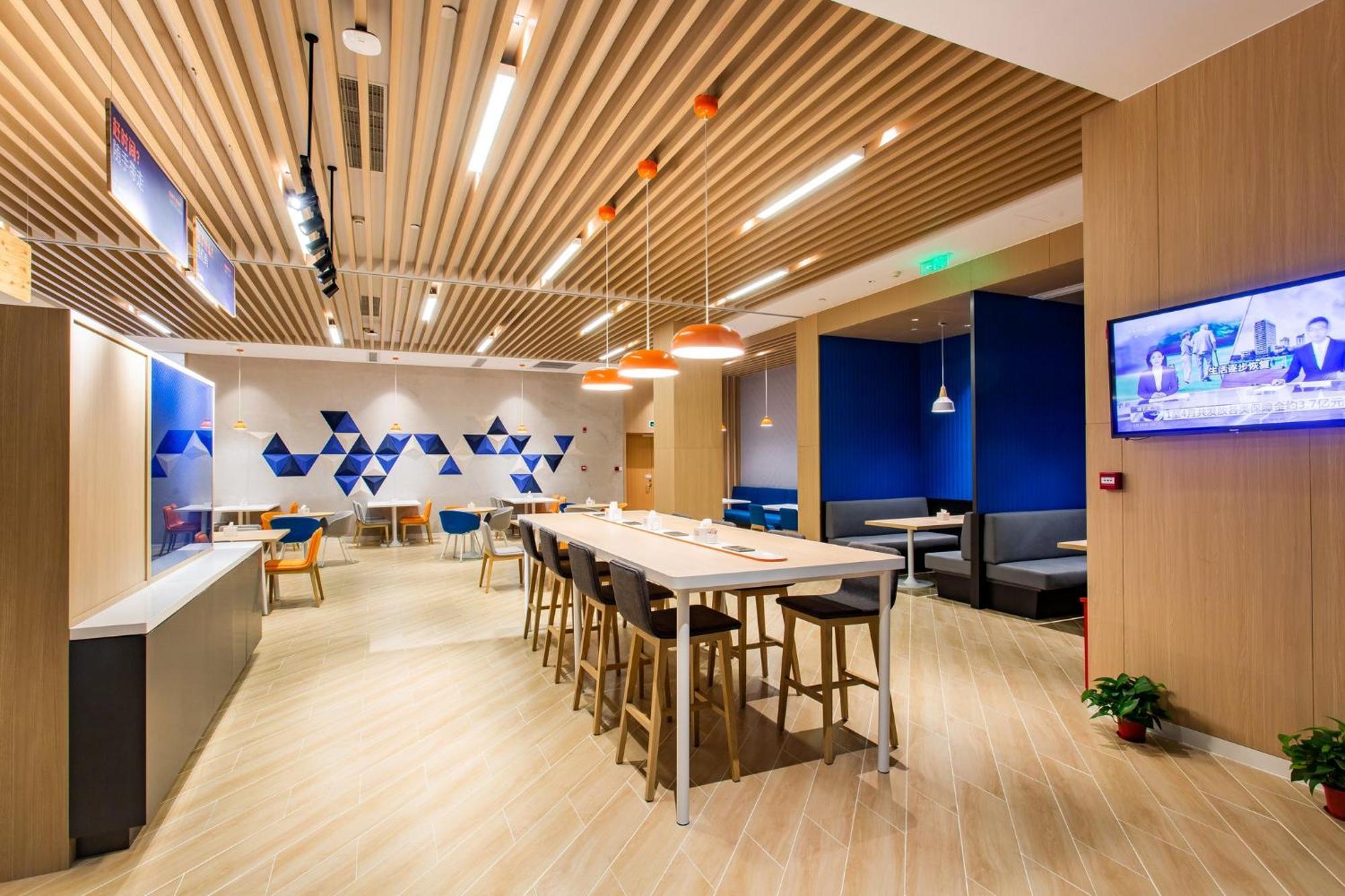 Holiday Inn Express Jiangmen Jianghai By Ihg Exterior photo