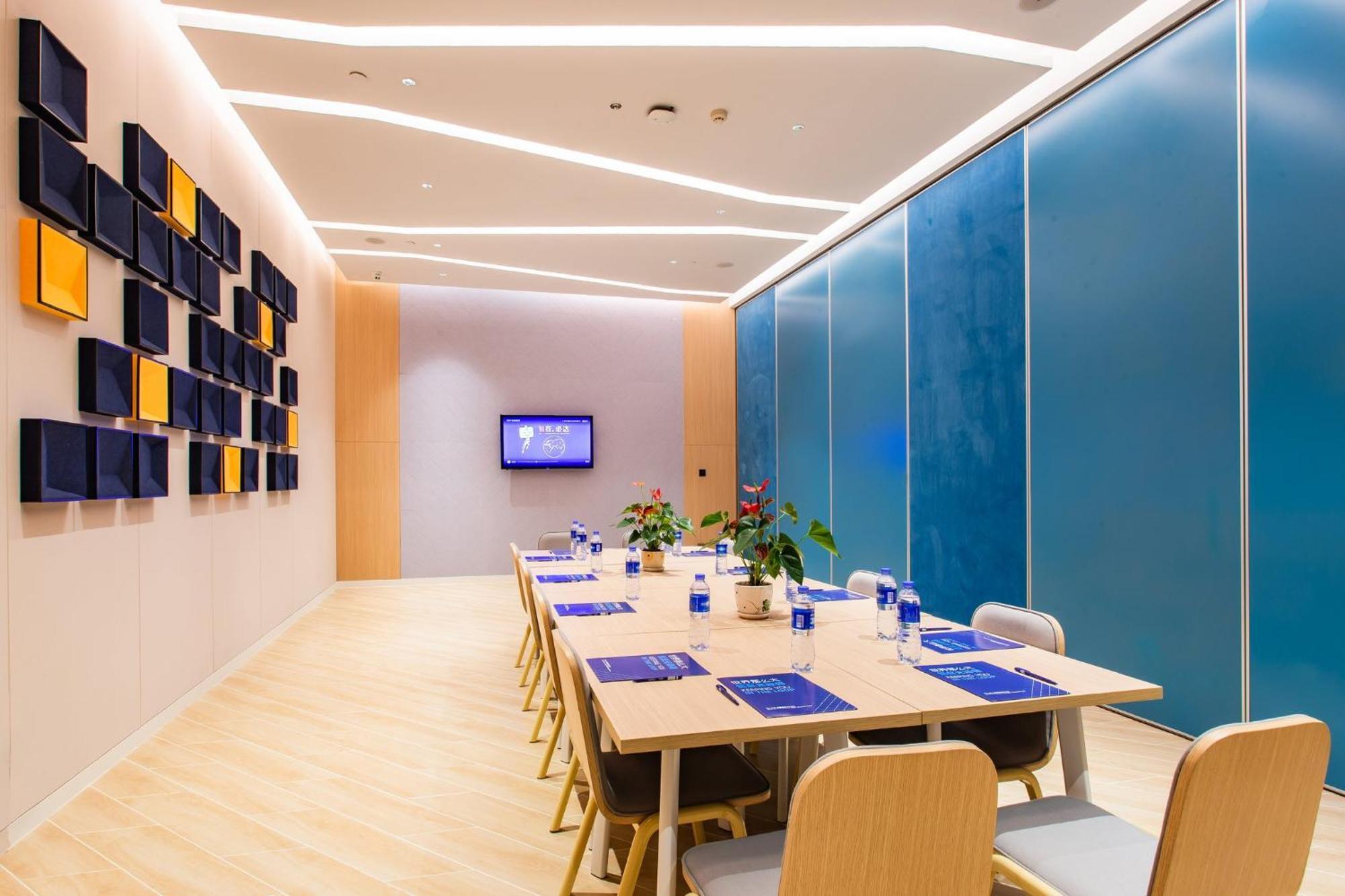 Holiday Inn Express Jiangmen Jianghai By Ihg Exterior photo