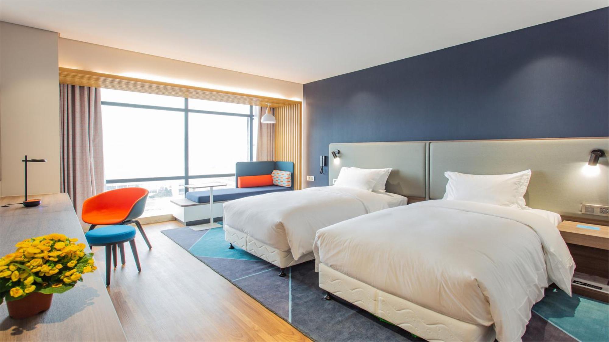 Holiday Inn Express Jiangmen Jianghai By Ihg Exterior photo